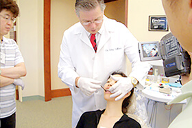 Dr.Gary DaWoodによる講義